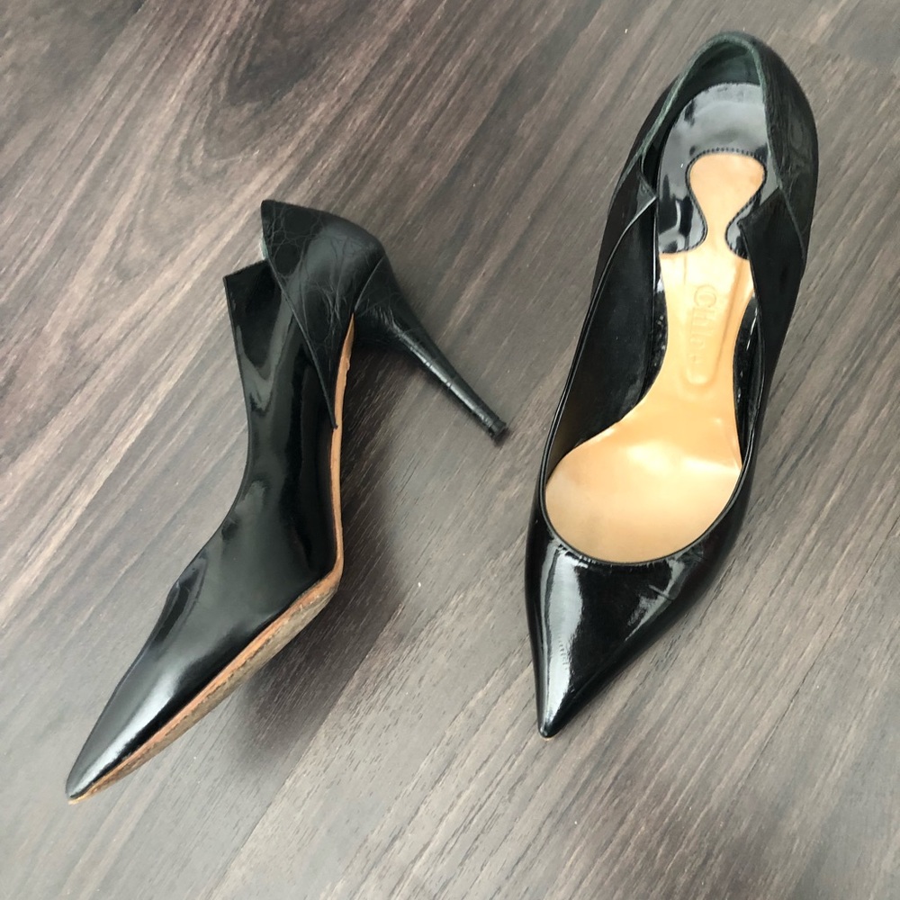 Chloe black pumps with croc detail